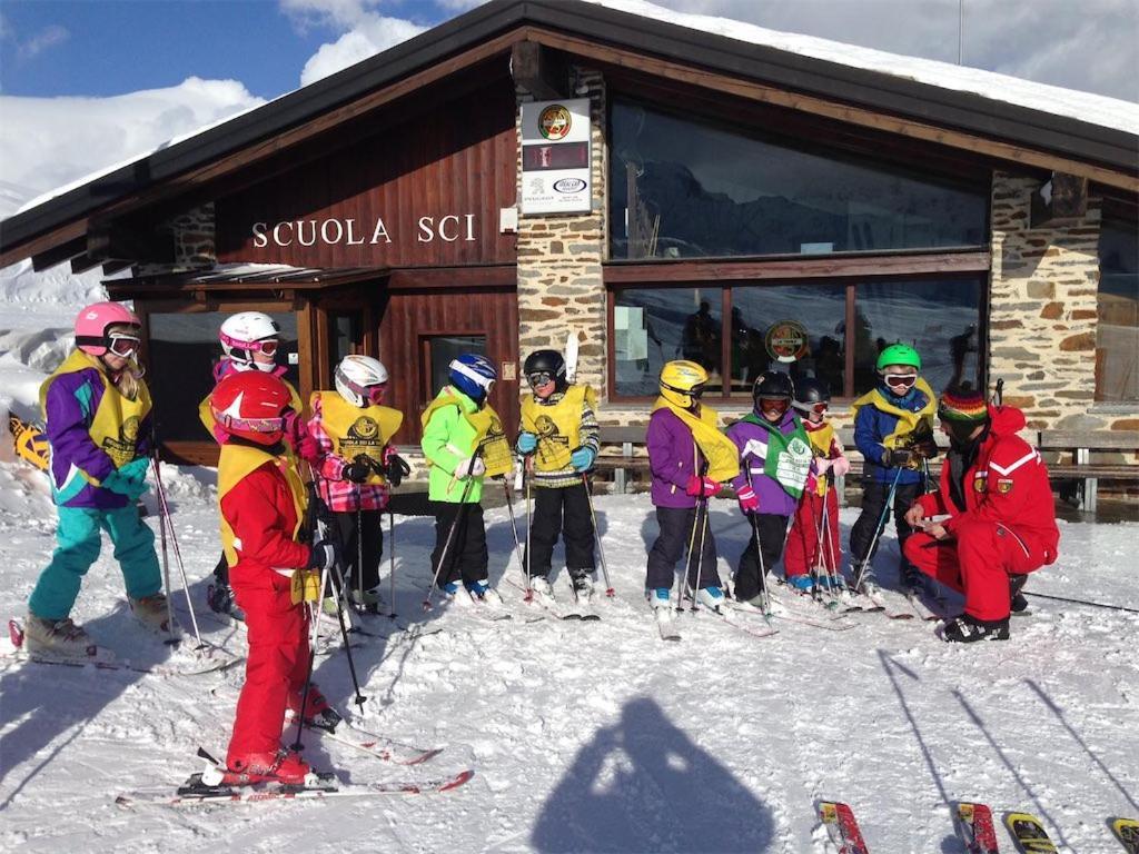 Hotel Letterario Locanda Collomb La Thuile Eksteriør bilde