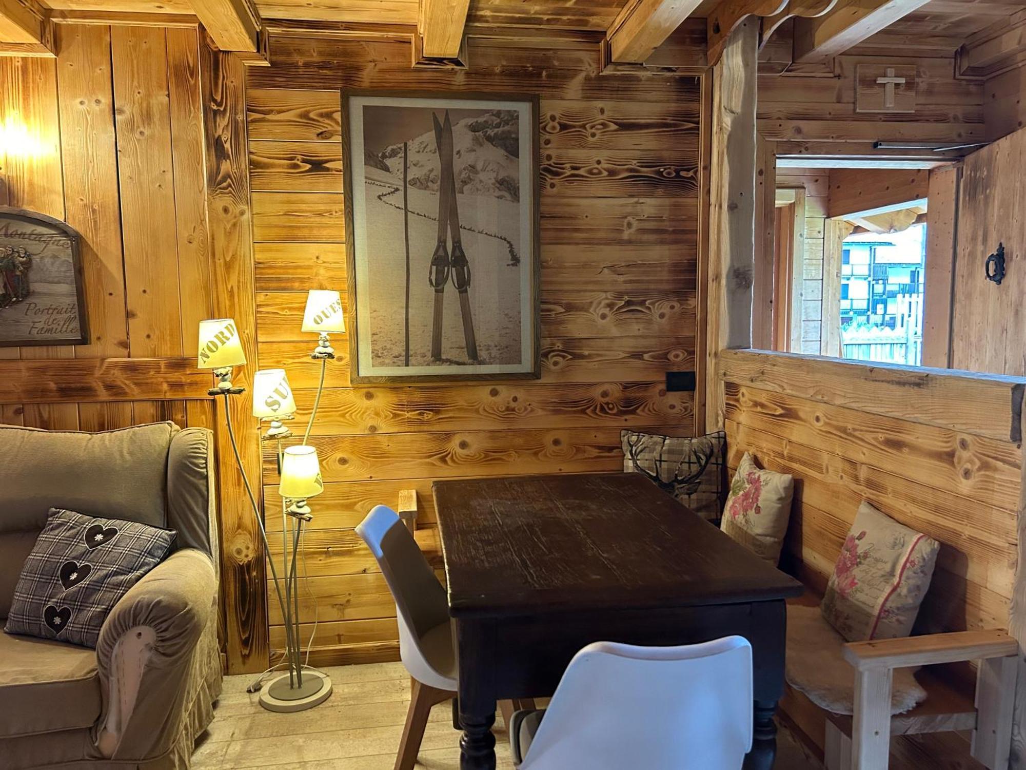 Hotel Letterario Locanda Collomb La Thuile Eksteriør bilde