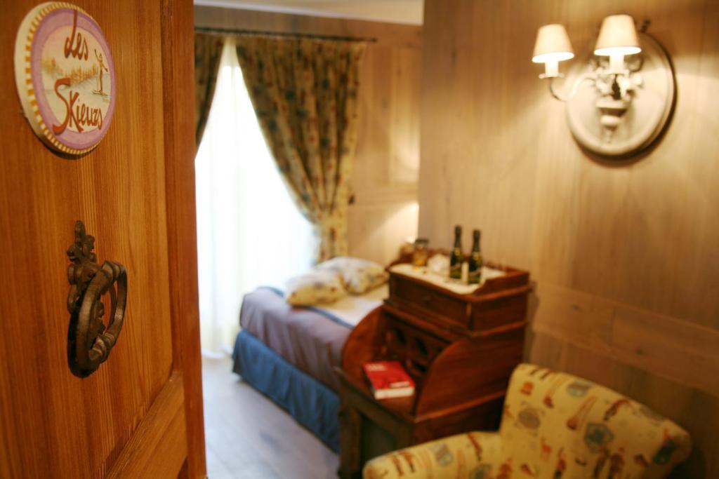 Hotel Letterario Locanda Collomb La Thuile Eksteriør bilde